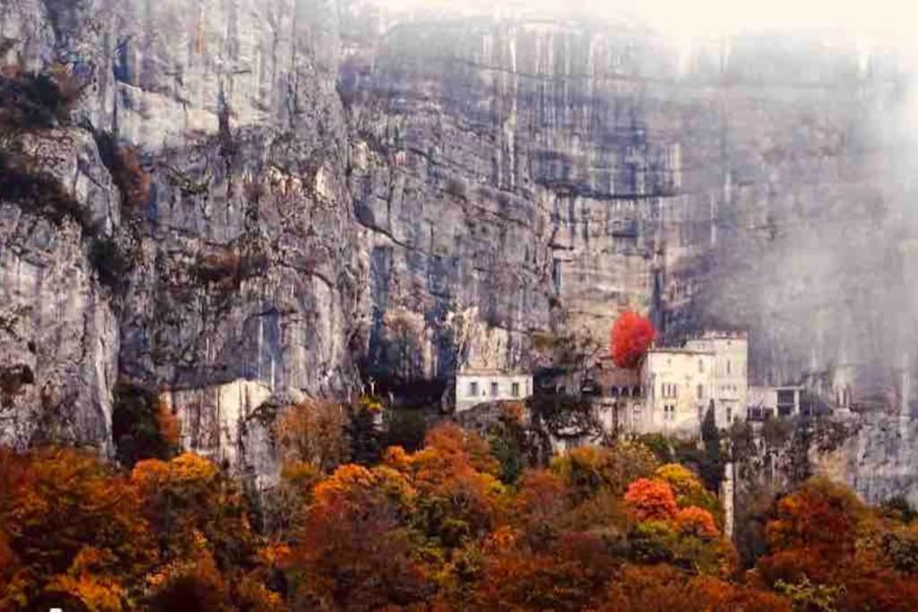 Вилла Tiny Liloumaca Coeur Ste Baume Plan d'Aups Экстерьер фото